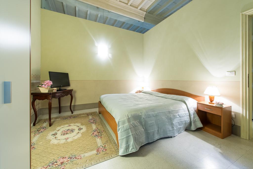 Altido Palazzo Piazza Mazzini Hotel Pescia Phòng bức ảnh