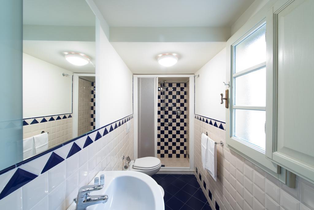 Palazzo Piazza Mazzini Hotel Pescia Phòng bức ảnh
