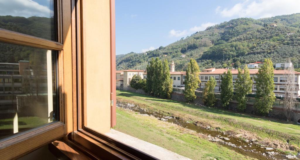 Palazzo Piazza Mazzini Hotel Pescia Ngoại thất bức ảnh