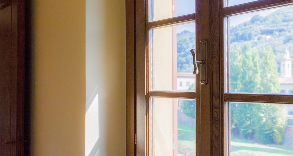Palazzo Piazza Mazzini Hotel Pescia Ngoại thất bức ảnh