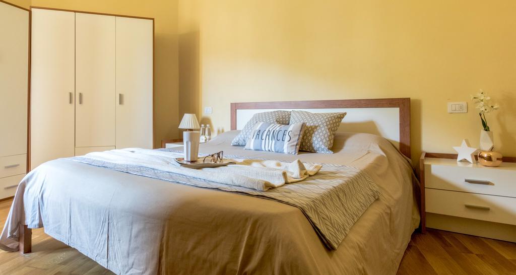 Palazzo Piazza Mazzini Hotel Pescia Ngoại thất bức ảnh